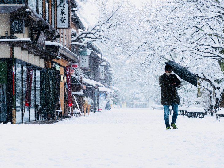 How to Avoid Catching a Cold in Japan